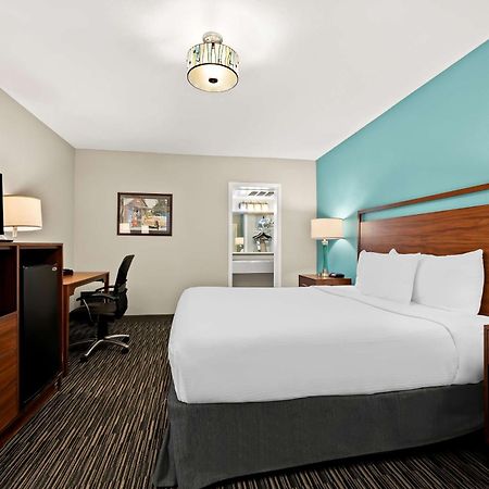 Best Western Route 66 Rail Haven Springfield Exterior photo