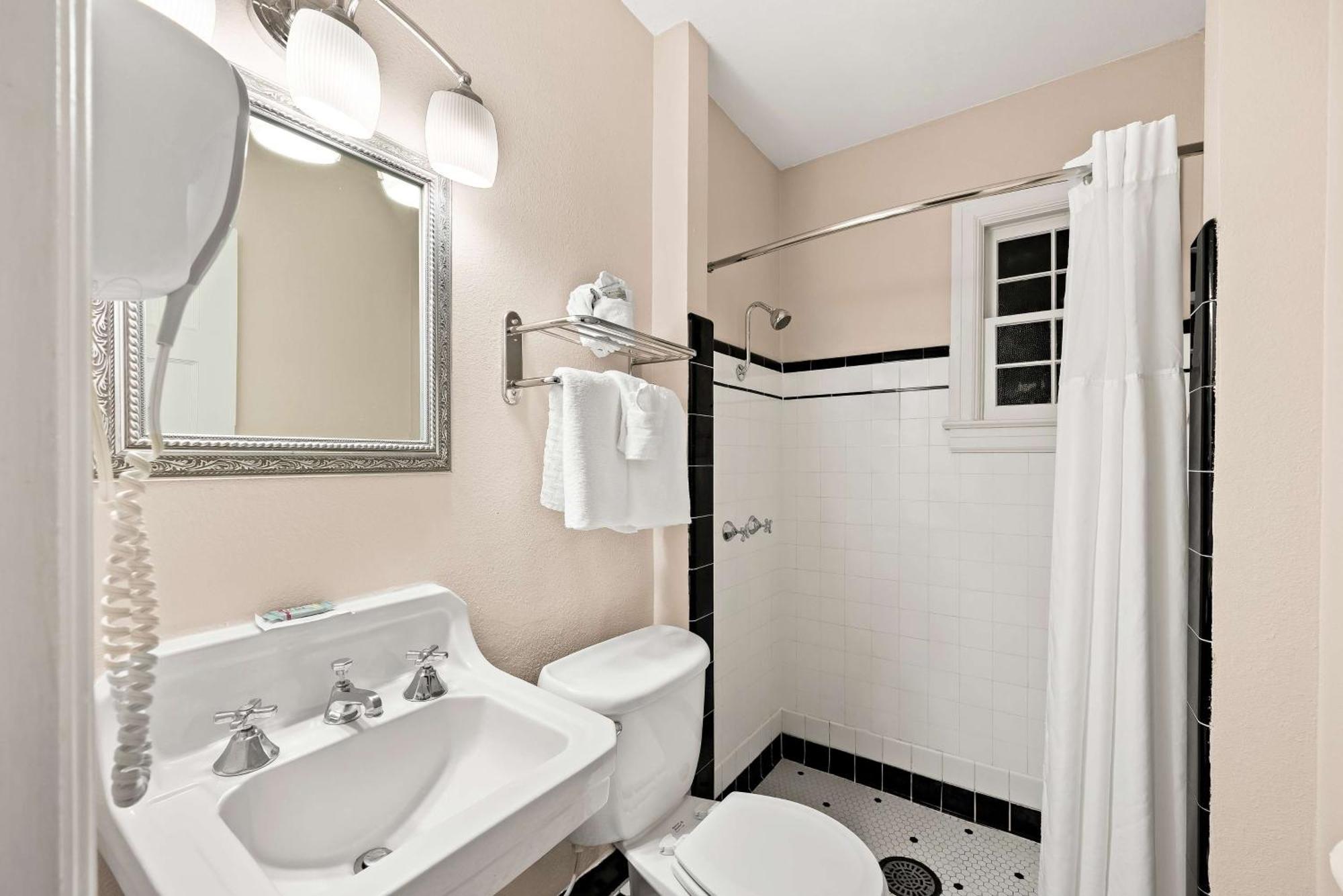 Best Western Route 66 Rail Haven Springfield Exterior photo