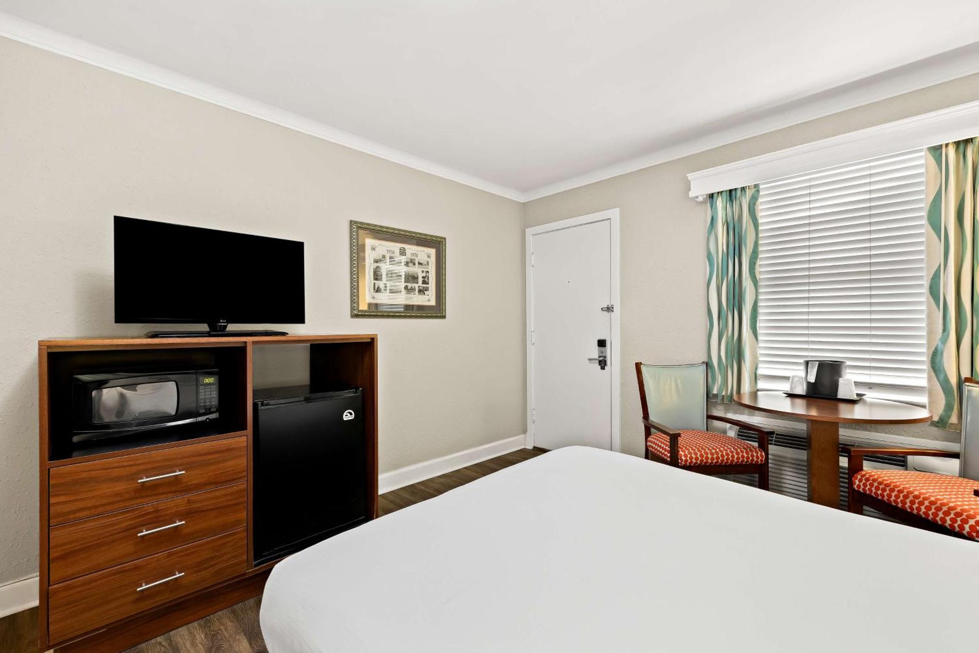 Best Western Route 66 Rail Haven Springfield Exterior photo