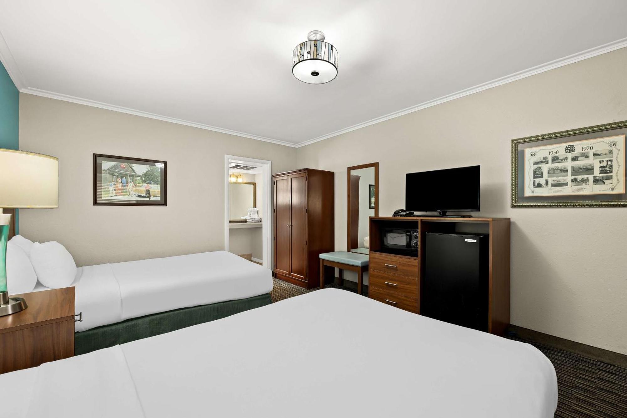Best Western Route 66 Rail Haven Springfield Exterior photo