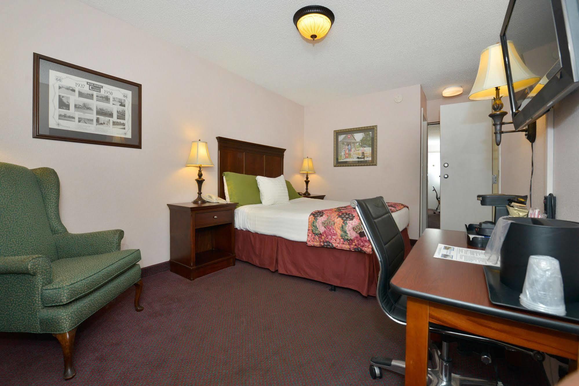 Best Western Route 66 Rail Haven Springfield Exterior photo